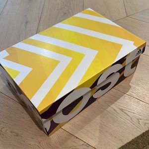 Adidas UltraBOOST Laceless Shoes